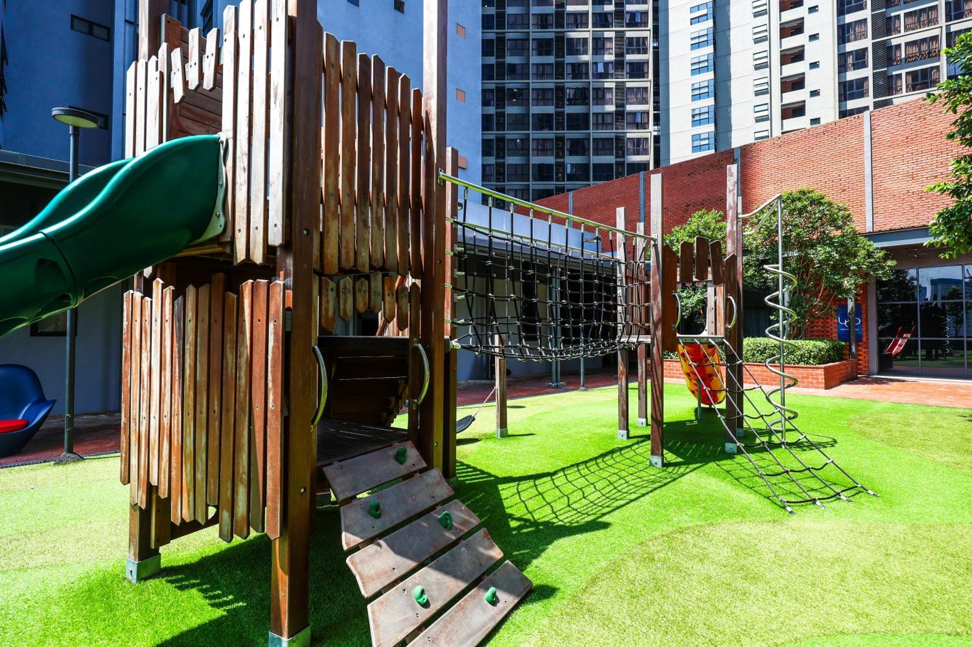 クアラルンプールMillerz Square By Mykeyアパートメント エクステリア 写真 Playground at the Village