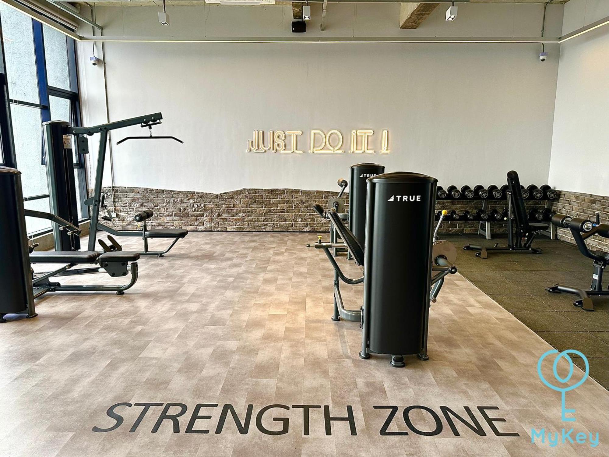 クアラルンプールMillerz Square By Mykeyアパートメント エクステリア 写真 Strength Zone